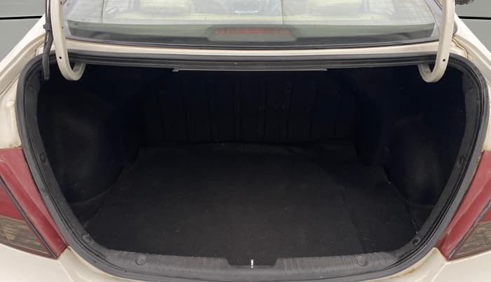 2013 Hyundai Verna FLUIDIC 1.6 VTVT SX, Petrol, Manual, 71,742 km, Boot Open Zoomed View