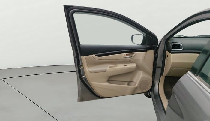 2016 Maruti Ciaz ZDI SHVS, Diesel, Manual, 72,307 km, LHS Front Door