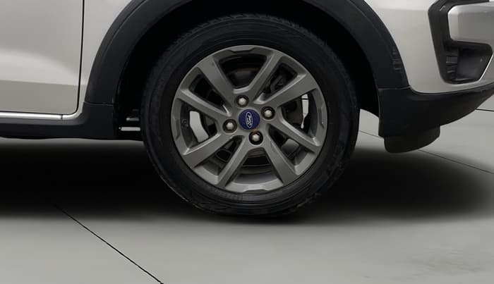 2019 Ford FREESTYLE TITANIUM 1.2 PETROL, Petrol, Manual, 82,703 km, Right Front Wheel
