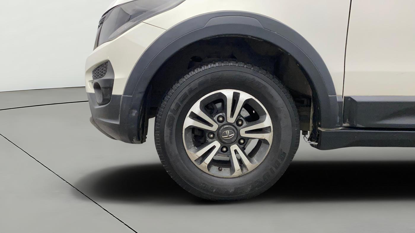 2018 Tata Hexa XE 4X2 7 STR, Diesel, Manual, 36,613 km, Left Front Wheel