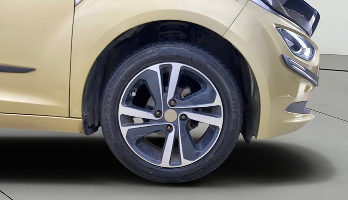 2020 Tata ALTROZ XZ PETROL, Petrol, Manual, 15,509 km, Right Front Wheel