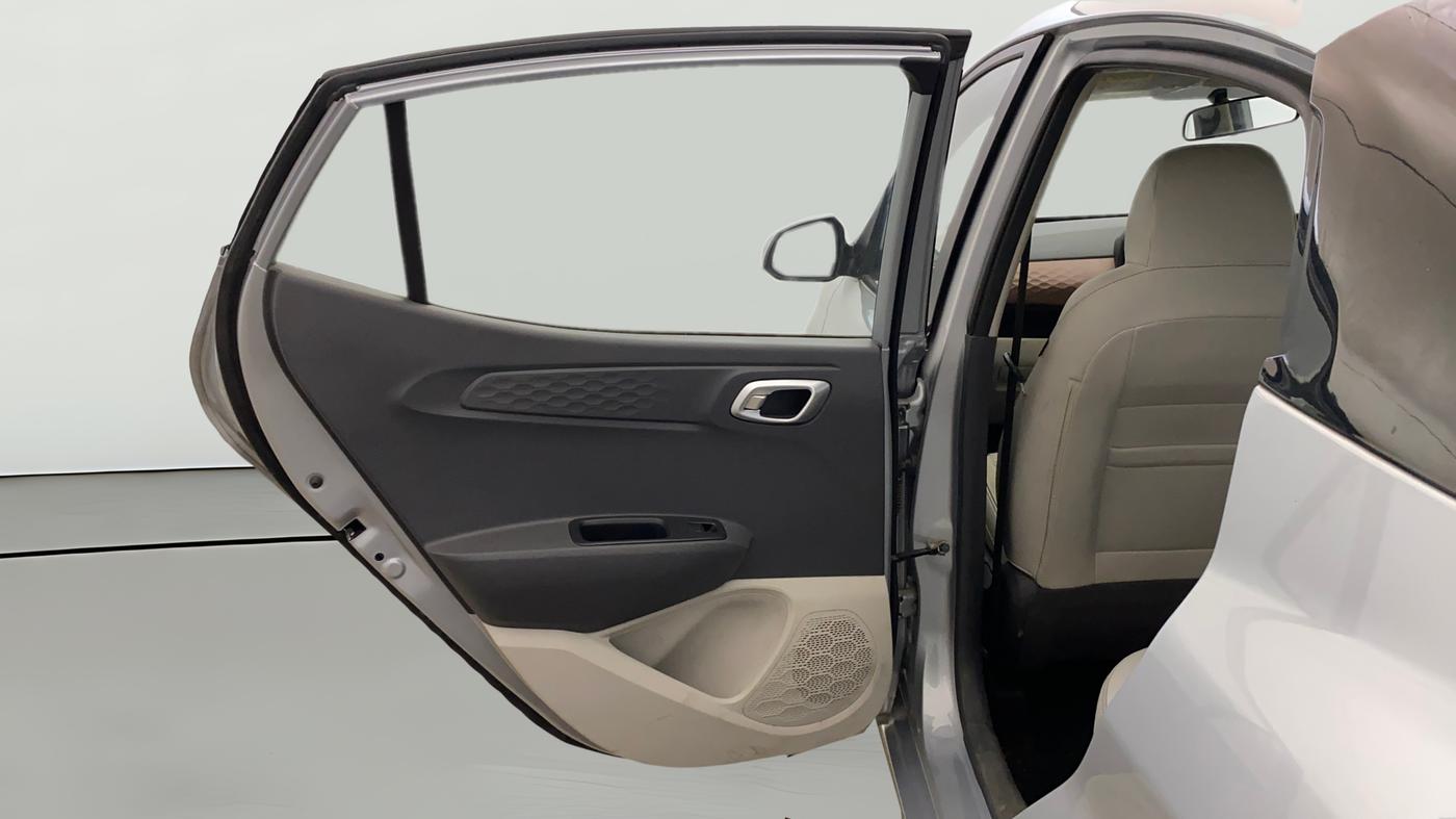 2024 Hyundai AURA SX 1.2 CNG, CNG, Manual, 5,280 km, LHS Rear Door