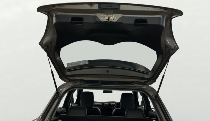 2021 Maruti Swift VXI, Petrol, Manual, 24,164 km, Boot Door Open