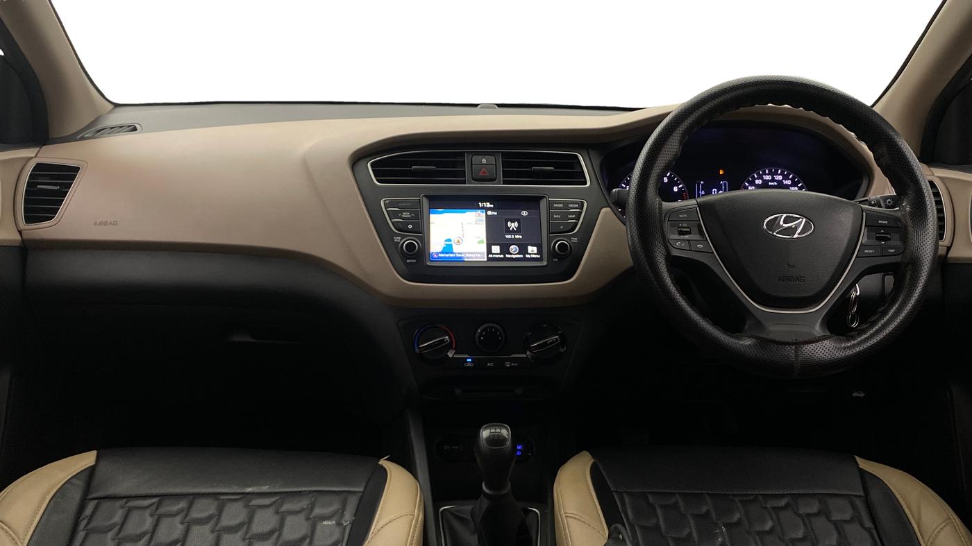 2019 Hyundai Elite i20 SPORTZ PLUS 1.2, Petrol, Manual, 53,499 km, Dashboard