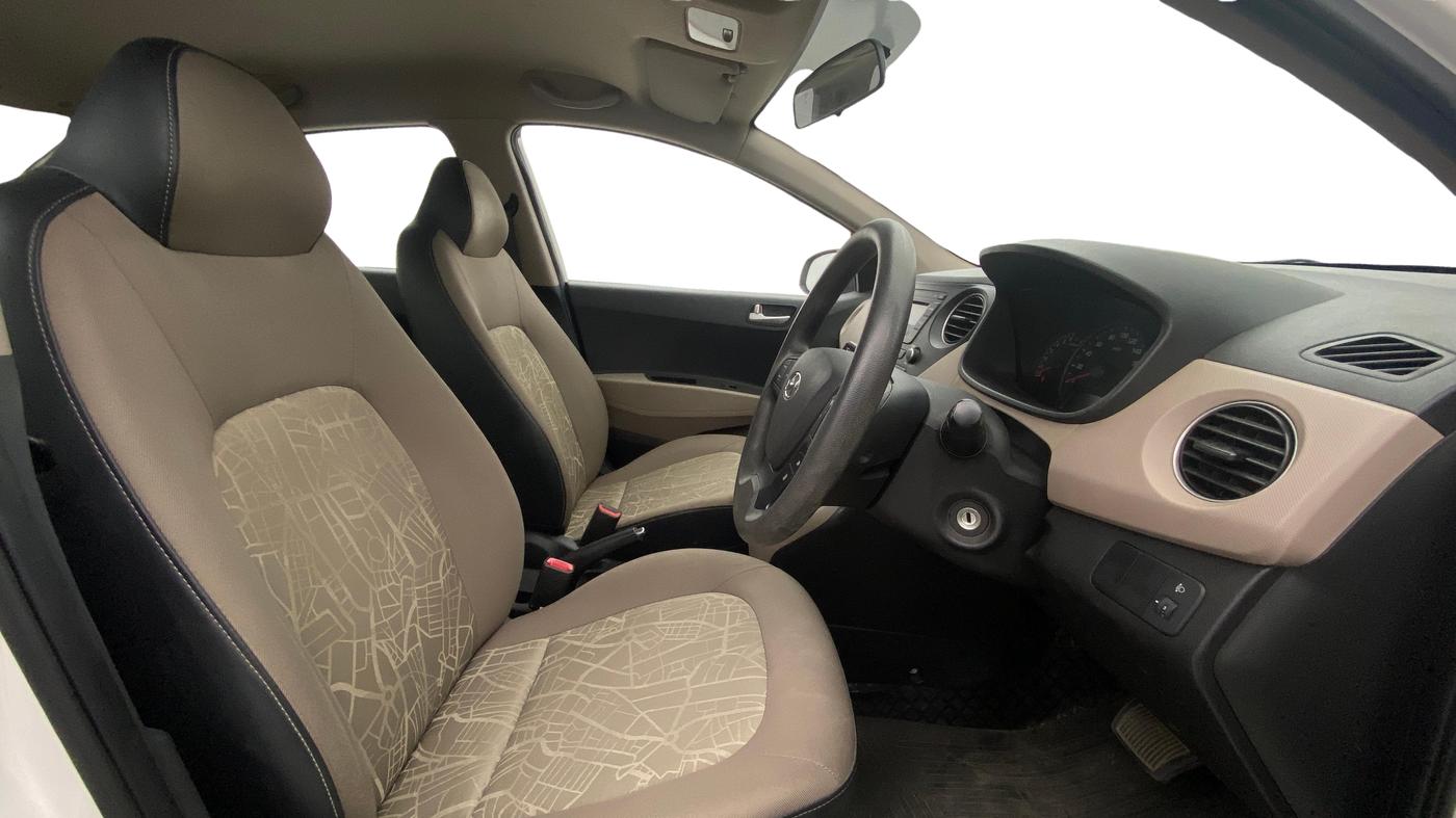 2016 Hyundai Xcent S AT 1.2, Petrol, Automatic, 47,158 km, Right Side Front Door Cabin