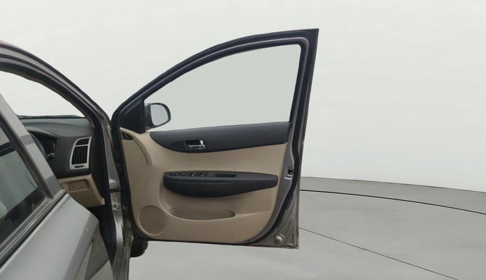 2013 Hyundai i20 MAGNA 1.2, Petrol, Manual, 74,070 km, RHS Front Door