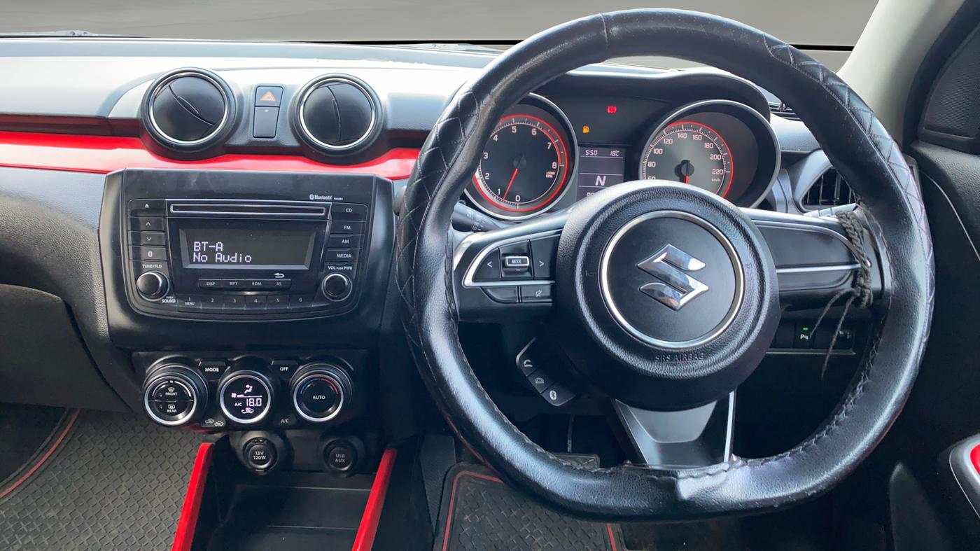 2018 Maruti Swift ZXI AMT, Petrol, Automatic, 98,789 km, Steering Wheel Close Up