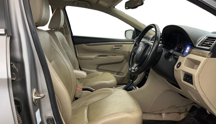 2019 Maruti Ciaz ALPHA  AT 1.5 SHVS PETROL, Petrol, Automatic, 39,361 km, Right Side Front Door Cabin