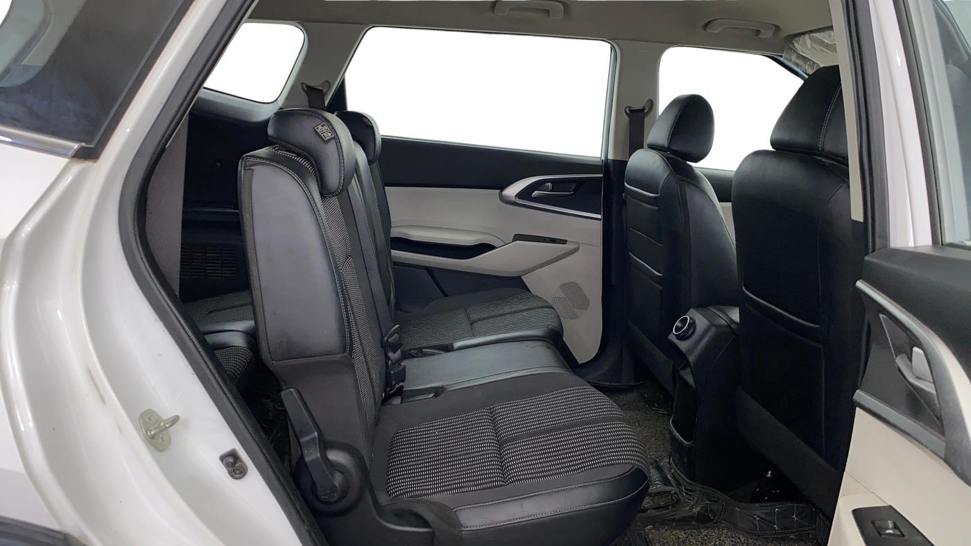 2023 KIA CARENS PRESTIGE 1.5 PETROL 7 STR, Petrol, Manual, 38,215 km, Right Side Rear Door Cabin