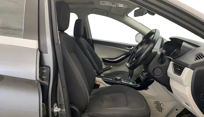2021 Tata NEXON XZA PLUS SUNROOF PETROL, Petrol, Automatic, 79,504 km, Right Side Front Door Cabin