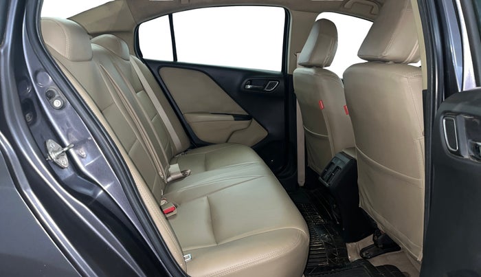 2017 Honda City 1.5L I-VTEC V MT, Petrol, Manual, 45,651 km, Right Side Rear Door Cabin