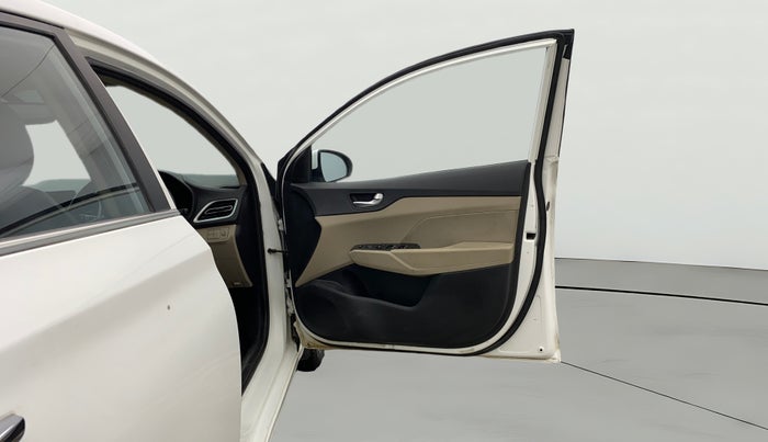 2021 Hyundai Verna SX 1.5 CRDI, Diesel, Manual, 97,843 km, RHS Front Door