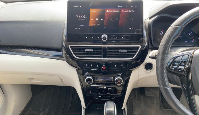 2024 Mahindra XUV 3XO AX5 1.2 L TCMPFI AT, Petrol, Automatic, 41,138 km, Air Conditioner