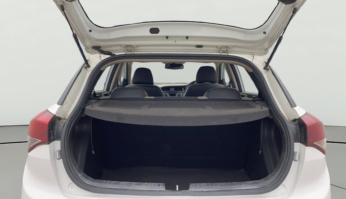 2016 Hyundai Elite i20 SPORTZ 1.2, Petrol, Manual, 45,010 km, Boot Open Zoomed View