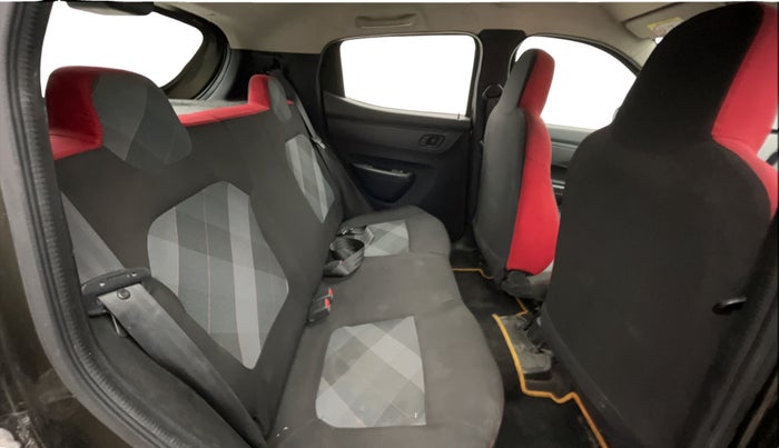 2021 Renault Kwid RXT 1.0 (O), Petrol, Manual, 21,013 km, Right Side Rear Door Cabin