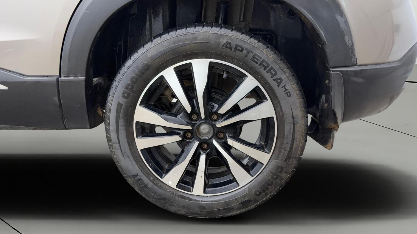 2021 Nissan Kicks XV 1.5, Petrol, Manual, 29,227 km, Left Rear Wheel