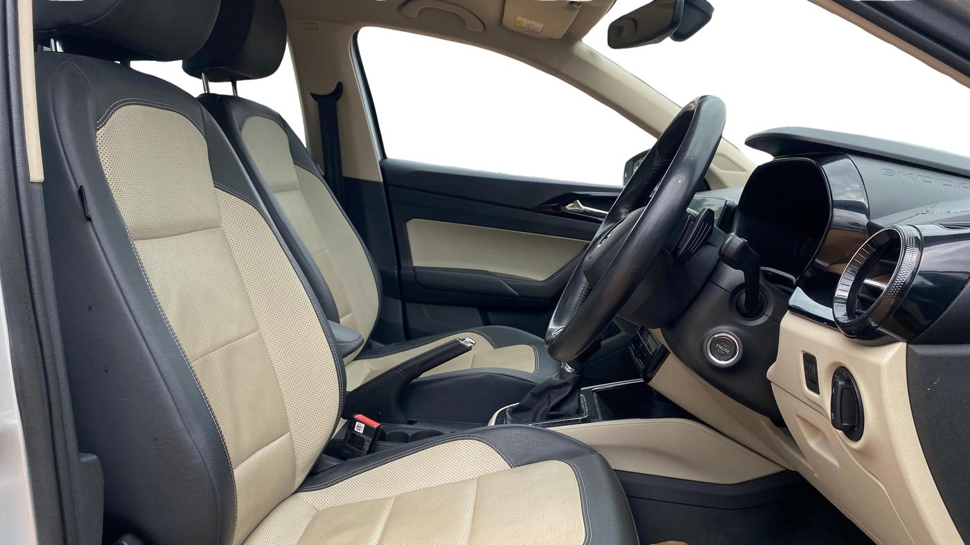 2023 Skoda SLAVIA STYLE 1.5L TSI DSG, Petrol, Automatic, 77,057 km, Right Side Front Door Cabin
