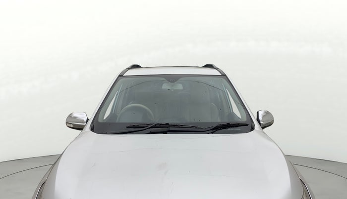 2015 Mahindra XUV500 W8, Diesel, Manual, 1,05,261 km, Front Windshield