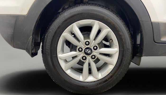2017 Hyundai Creta SX PLUS 1.6 PETROL, Petrol, Manual, 28,318 km, Right Rear Wheel