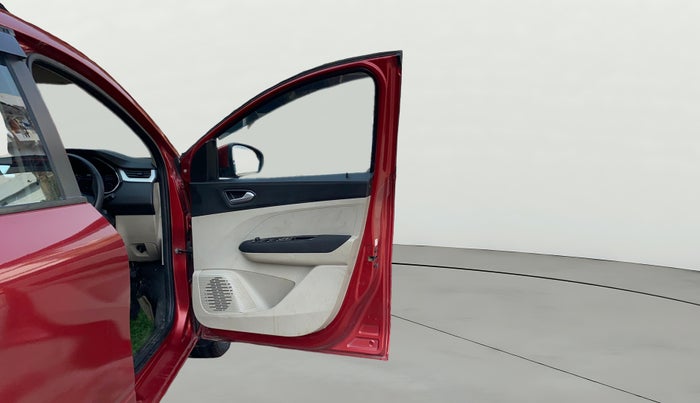 2020 Renault TRIBER RXZ, Petrol, Manual, 39,230 km, RHS Front Door