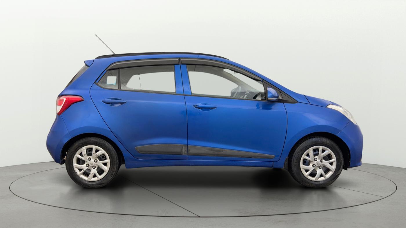 2018 Hyundai Grand i10 SPORTZ 1.2 KAPPA VTVT, CNG, Manual, 1,20,087 km, Right Side View