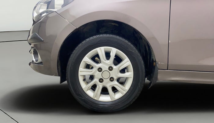 2017 Tata Tiago XZ PETROL, Petrol, Manual, 90,054 km, Left Front Wheel