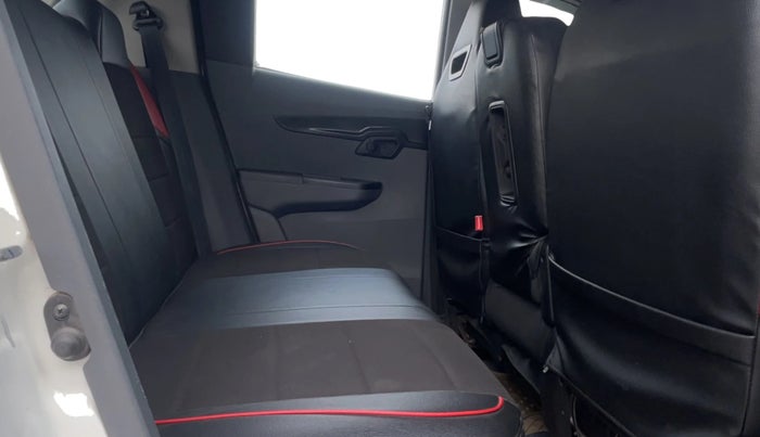 2018 Mahindra KUV 100 NXT K4+ P 6 STR, Petrol, Manual, 53,274 km, Right Side Rear Door Cabin