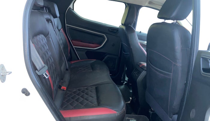 2022 Renault Kiger RXZ MT, Petrol, Manual, 28,173 km, Right Side Rear Door Cabin