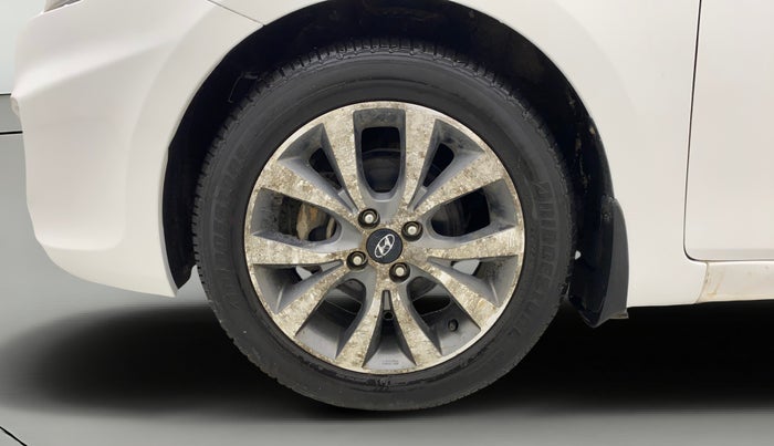 2015 Hyundai Verna FLUIDIC 1.6 CRDI SX, Diesel, Manual, 33,813 km, Left Front Wheel