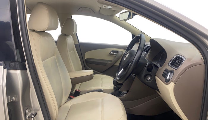 2015 Skoda Rapid ELEGANCE 1.6 MPI MT, Petrol, Manual, 75,596 km, Right Side Front Door Cabin