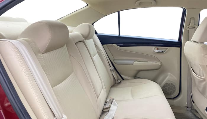 2015 Maruti Ciaz VXI+, Petrol, Manual, 50,786 km, Right Side Rear Door Cabin
