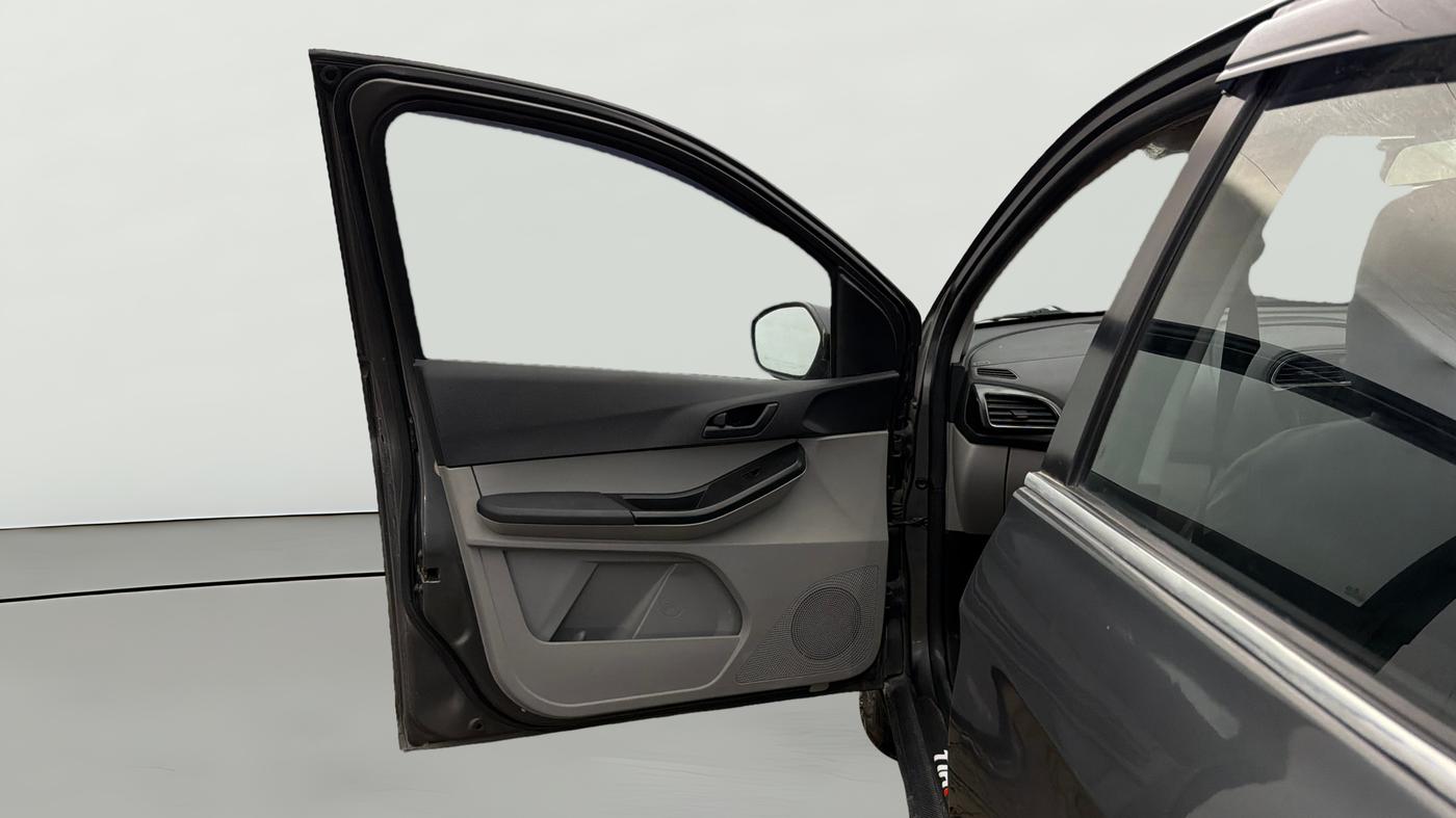 2023 Tata Tiago XTA PETROL, Petrol, Automatic, 27,984 km, LHS Front Door