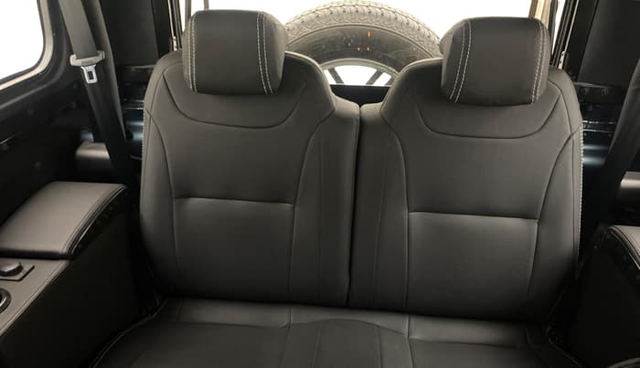 2022 Mahindra Thar LX PETROL HT 4WD AT, Petrol, Automatic, 18,128 km, Right Side Rear Door Cabin