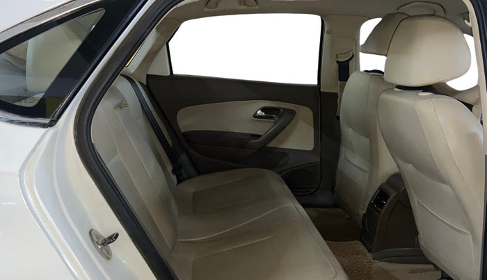 2015 Skoda Rapid 1.5 TDI CR ELEGANCE, Diesel, Manual, 98,257 km, Right Side Rear Door Cabin