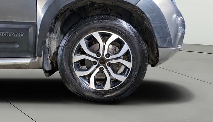 2016 Nissan Terrano XL (D), Diesel, Manual, 1,18,643 km, Right Front Wheel