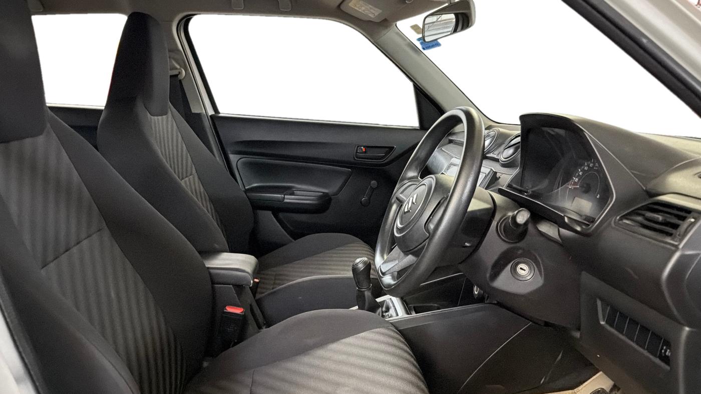 2020 Maruti Swift LXI, Petrol, Manual, 25,491 km, Right Side Front Door Cabin