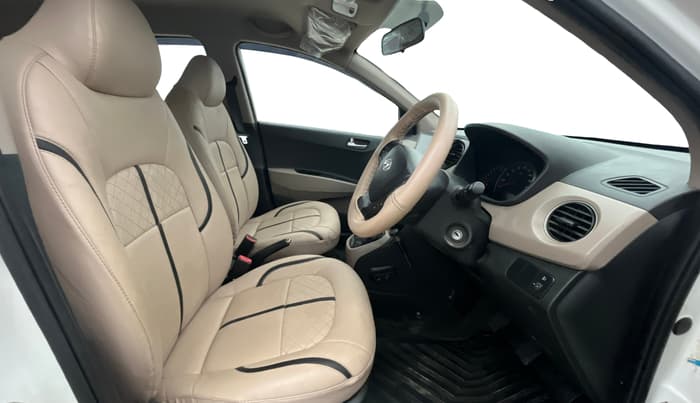2015 Hyundai Grand i10 SPORTZ 1.2 KAPPA VTVT, Petrol, Manual, 17,282 km, Right Side Front Door Cabin
