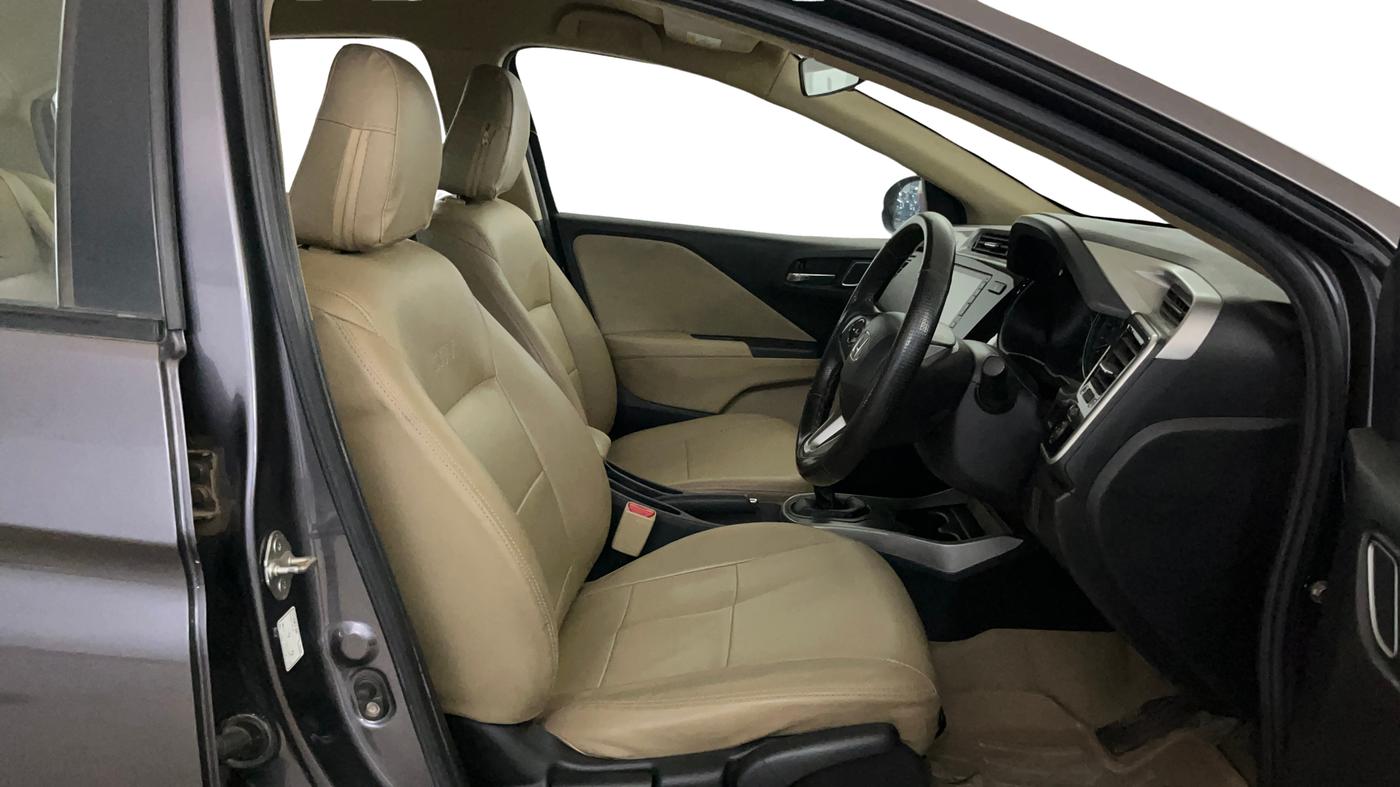 2021 Honda City 1.5L I-VTEC V MT 5TH GEN, Petrol, Manual, 70,298 km, Right Side Front Door Cabin