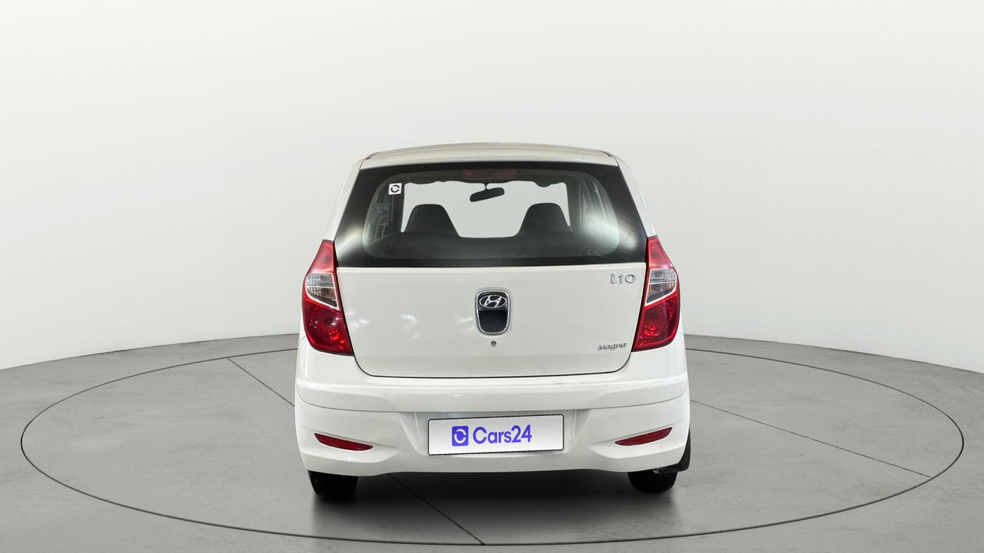 2015 Hyundai i10 MAGNA 1.1, CNG, Manual, 1,00,971 km, Back/Rear