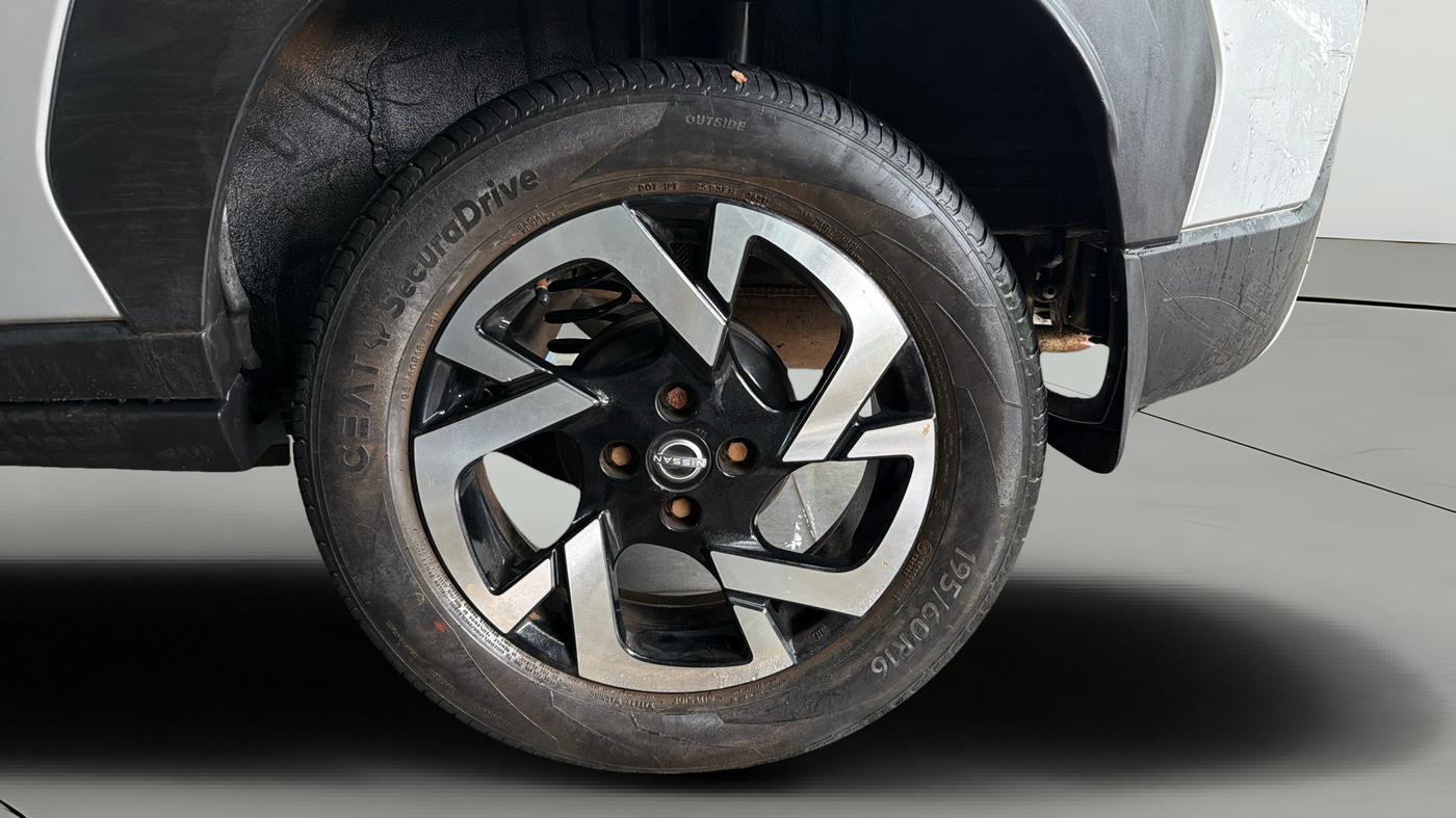 2021 Nissan MAGNITE XV MT, Petrol, Manual, 19,319 km, Left Rear Wheel