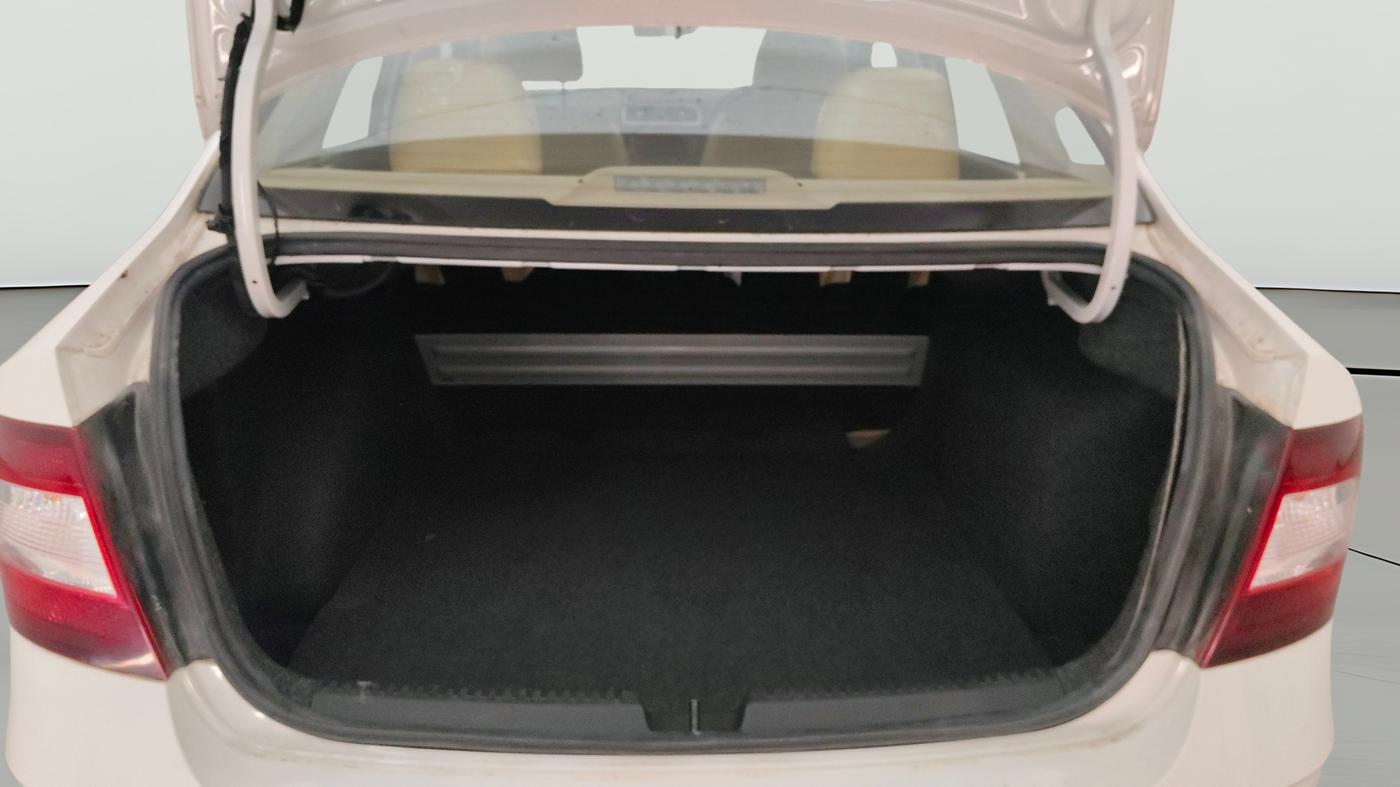 2020 Skoda Rapid AMBITION AT TSI, Petrol, Automatic, 27,715 km, Boot Open Zoomed View