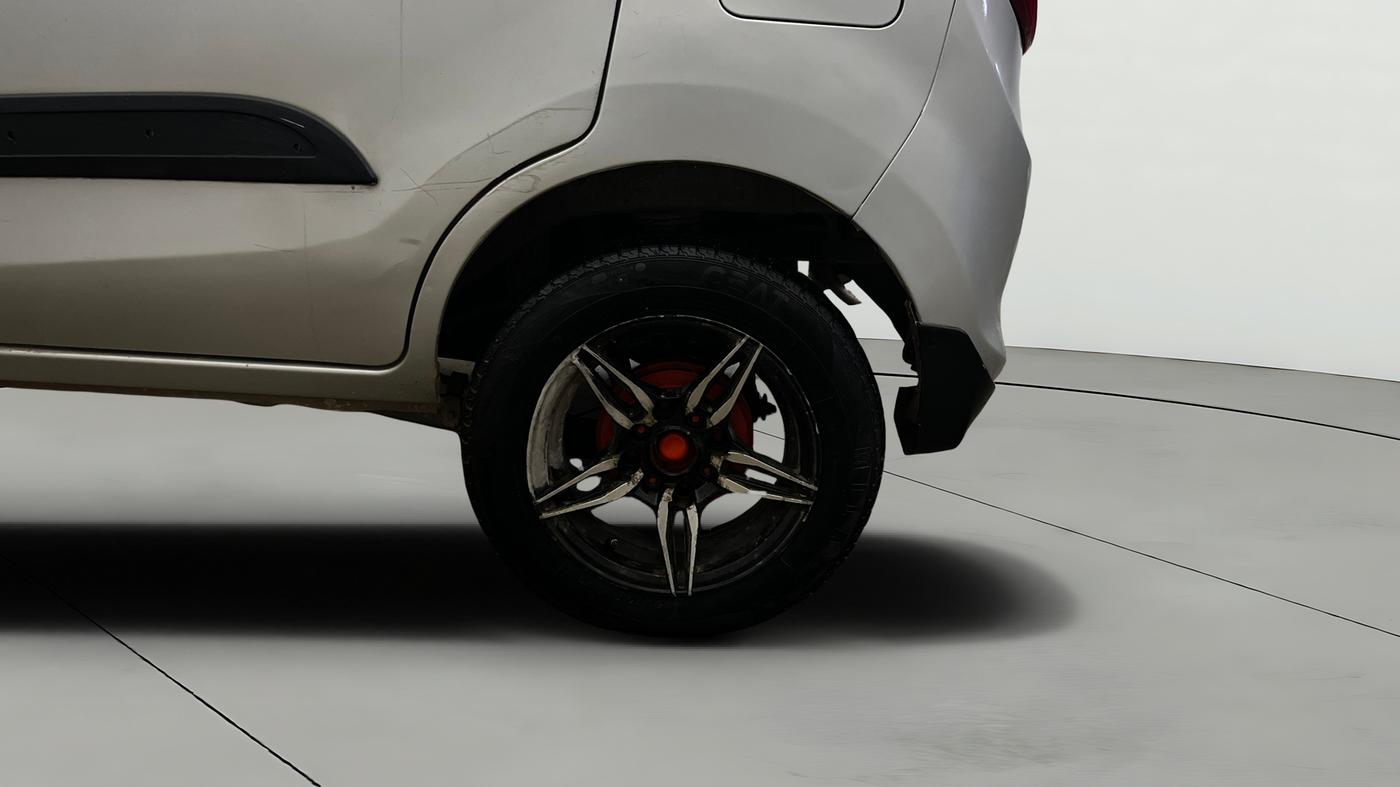 2021 Maruti Alto LXI OPT CNG, CNG, Manual, 69,756 km, Left Rear Wheel