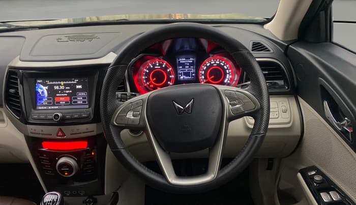 2022 Mahindra XUV300 W8(O) TURBO GDI, Petrol, Manual, 62,462 km, Steering Wheel Close Up