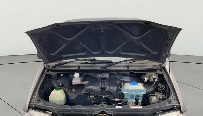 2023 Maruti Eeco 5 STR AC CNG, CNG, Manual, 25,664 km, Open Bonet