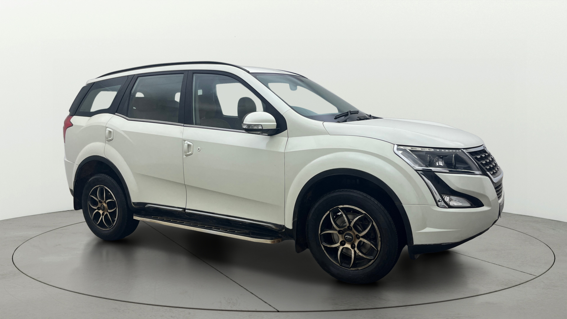 2018 Mahindra XUV500 2020-2021 W7 AT