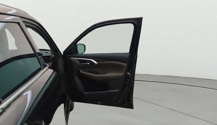 2023 Toyota URBAN CRUISER HYRYDER V HYBRID, Hybrid, Automatic, 89,766 km, RHS Front Door