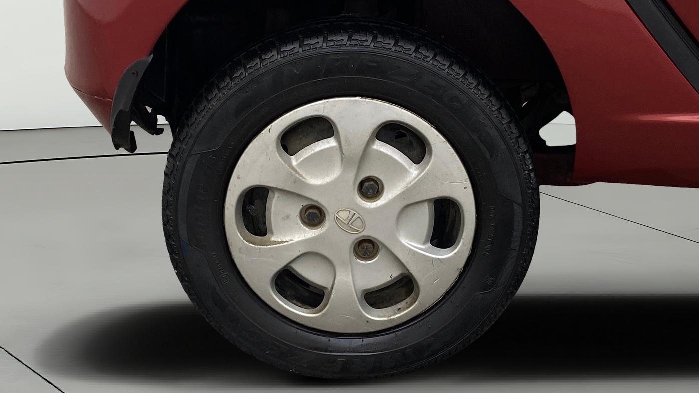 2015 Tata Nano TWIST XTA, Petrol, Automatic, 58,203 km, Right Rear Wheel