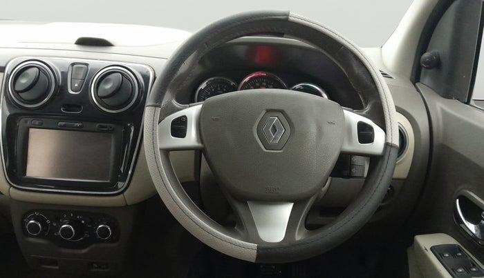 2015 Renault Lodgy 110 PS RXZ, Diesel, Manual, 89,791 km, Steering Wheel Close Up