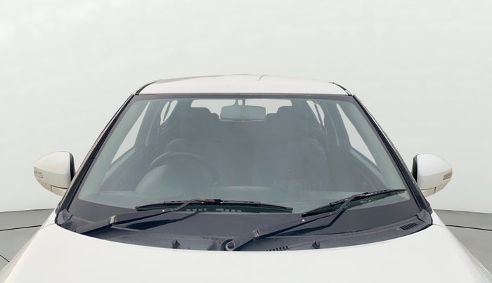 2013 Maruti Swift VDI, Diesel, Manual, 91,200 km, Front Windshield