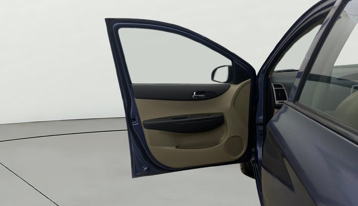 2014 Hyundai i20 SPORTZ 1.2, Petrol, Manual, 83,257 km, LHS Front Door